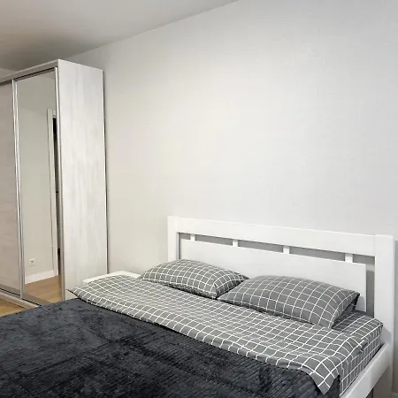 010 нова 1-к жк софія сіті Apartment Kyiv